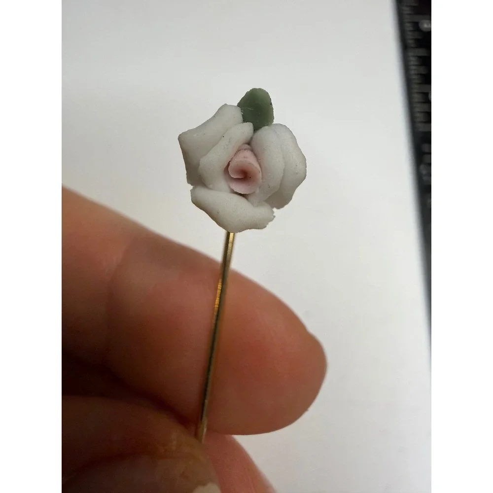 Porcelain Rose Stick Pin Gold Tone Pink White Floral Lapel Scarf Hat Pin